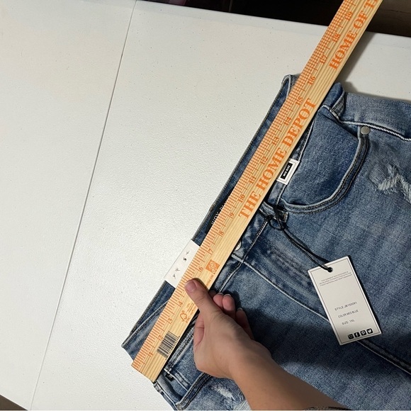 Judy Blue Serape Patch Mid Thigh Shorts Plus Size 1X M2 - Picture 7 of 9